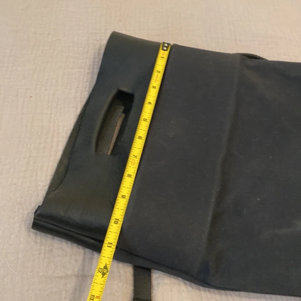 CHIYOME Minimalist Black Bag / Backpack